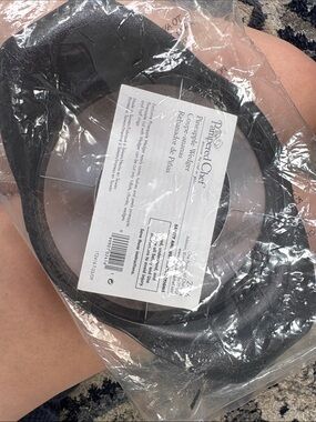 Pampered Chef Black Pineapple Wedger - Easy Slicer